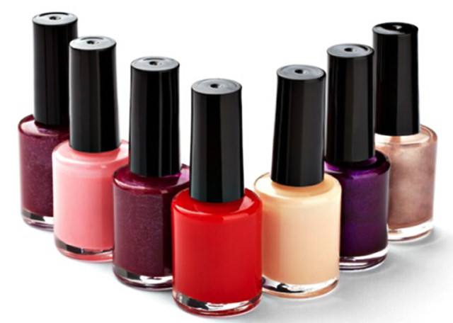 sample products by the Nail polish eye drops filling capping